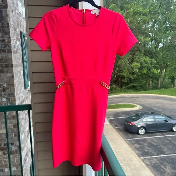 π Michael Kors Deep Pink Sheath Dress Size XS Gold Chain Waist - Picture 4 of 12